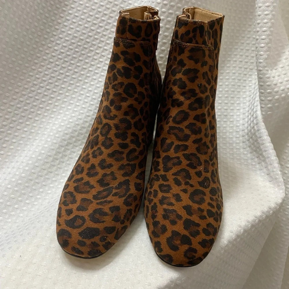 NEW W/O BOX LOFT Leopard Ankle Booties - Picture 3 of 6